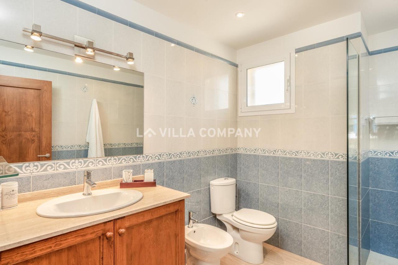Villa Mala Bay 마혼 외부 사진